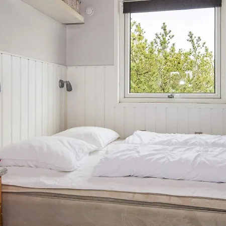 Three-bedroom Holiday In 8 度假居